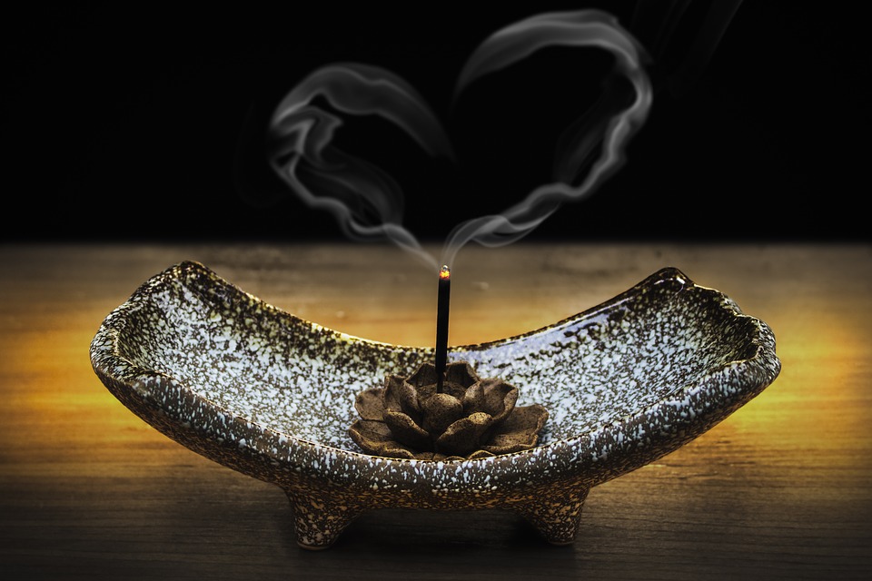 Why Should You Buy Herbal Incense?