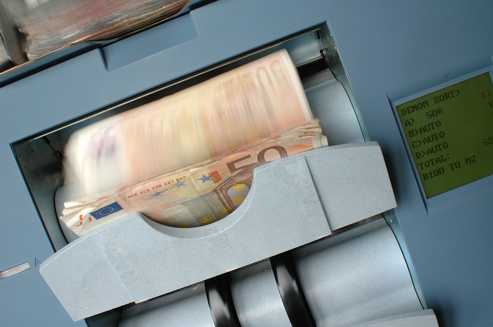 Factors To Consider When Buying A Cash Counting Machine