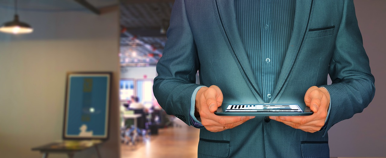 businessman-2970149_1280