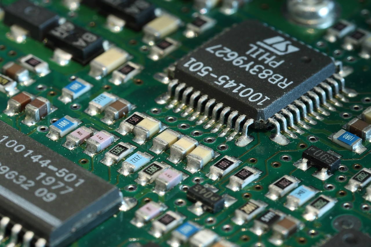 pcb-4002378_1280 (1)