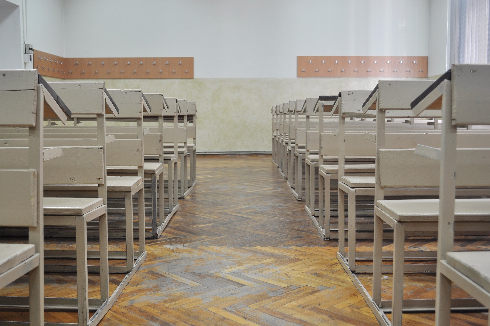 classroom-6310717_1920