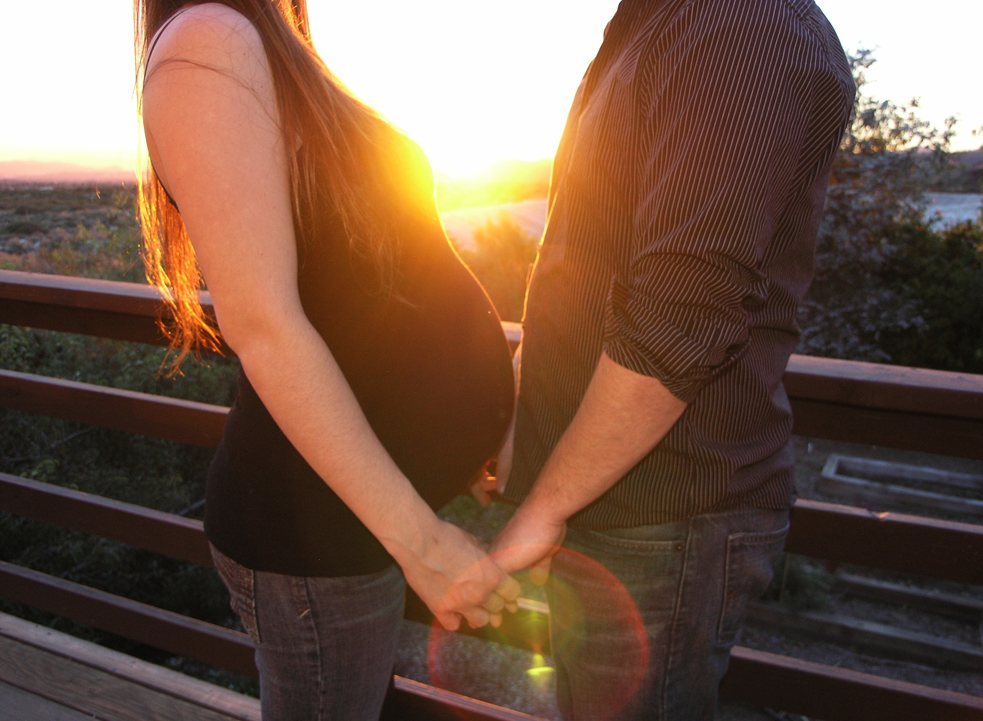 couple-1126637_1920
