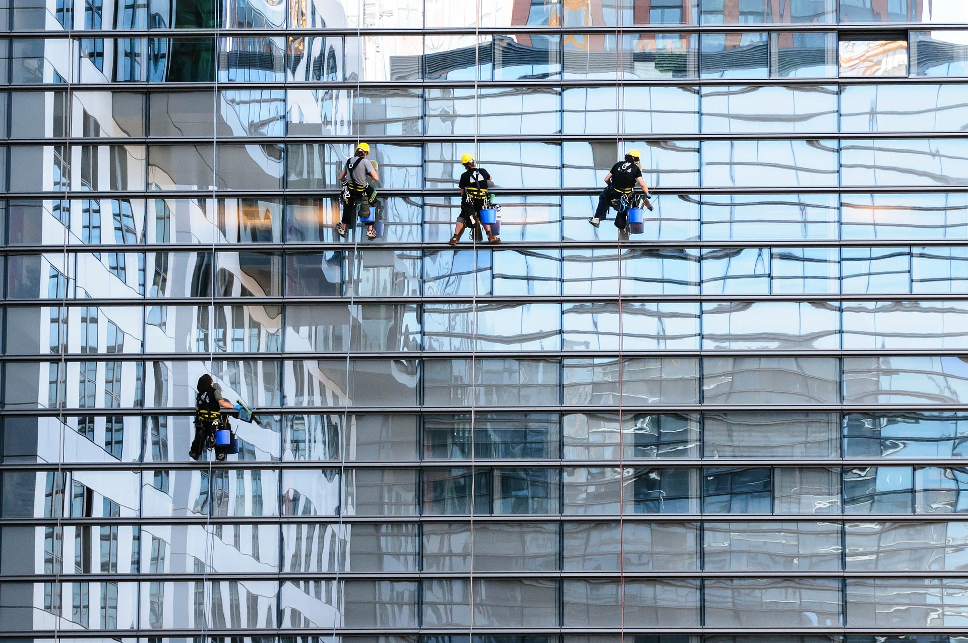 glass-facade-817732_1920 (3)