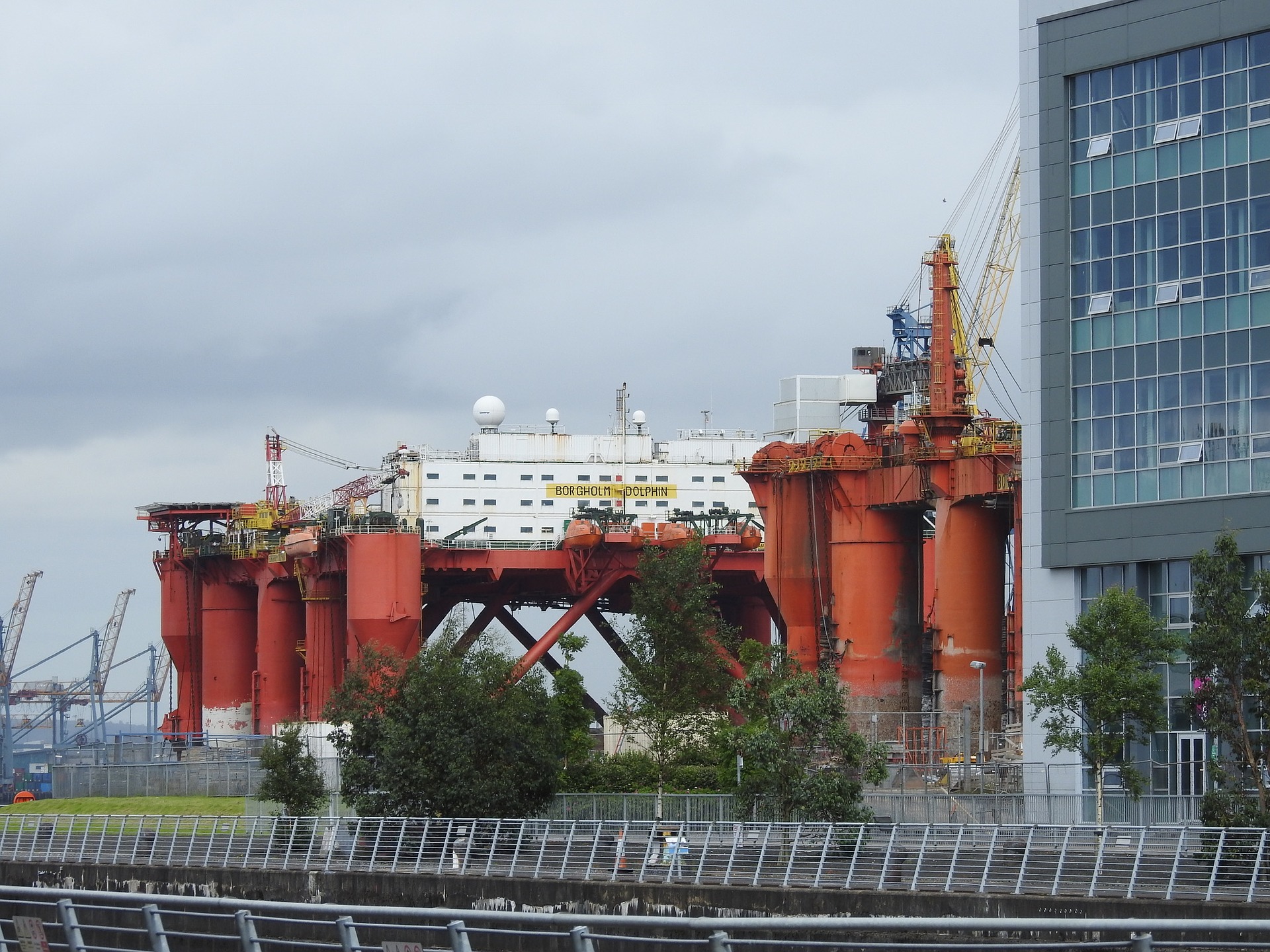 industrial-2670536_1920