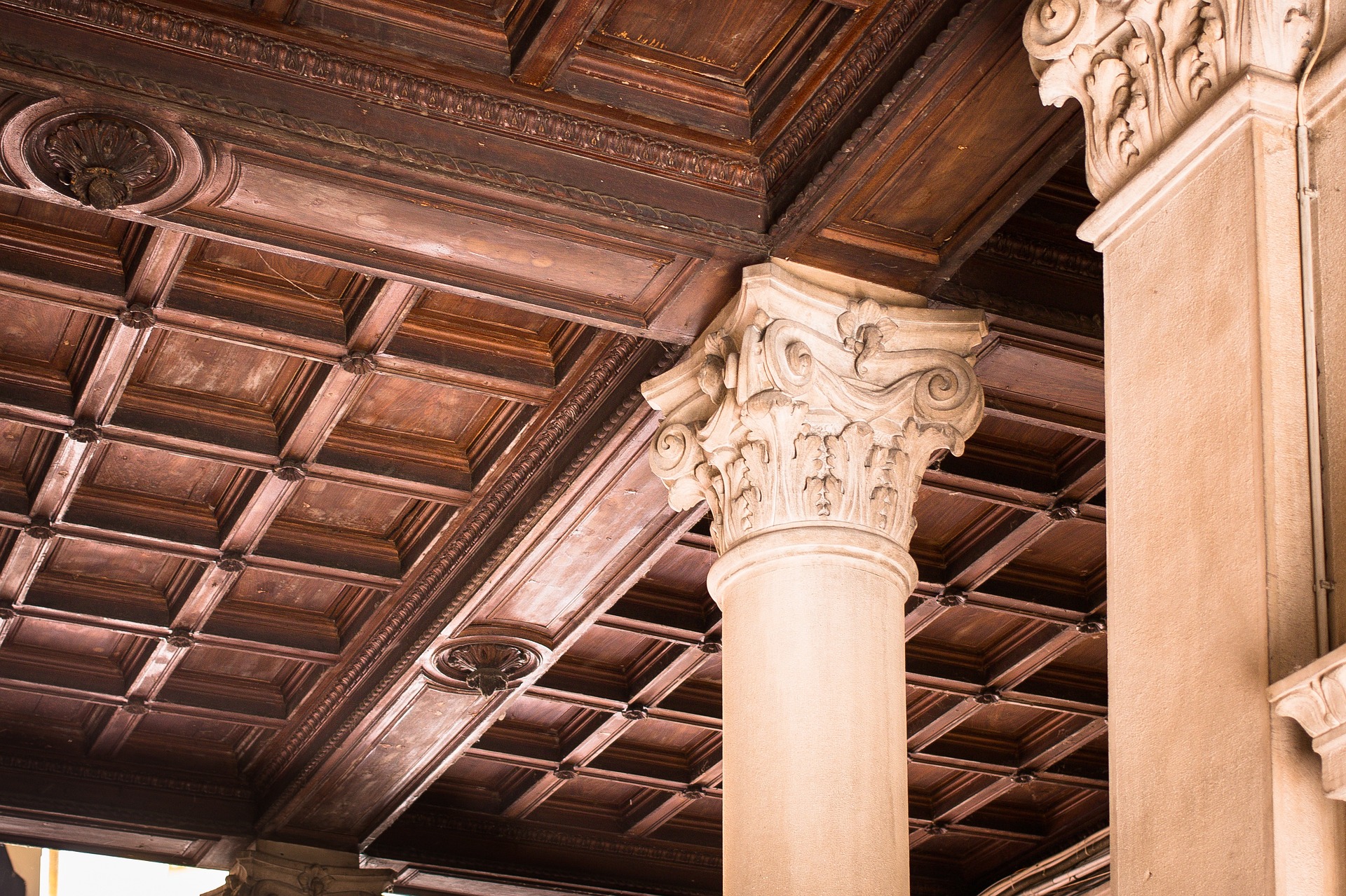 wooden-ceiling-1373865_1920