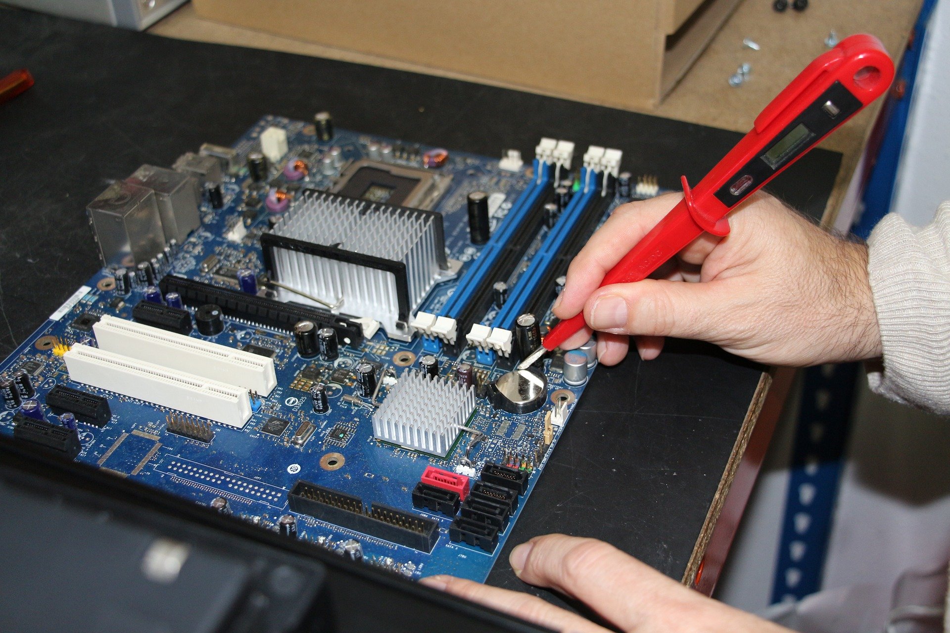 computer-workshop-g4689e2eca_1920