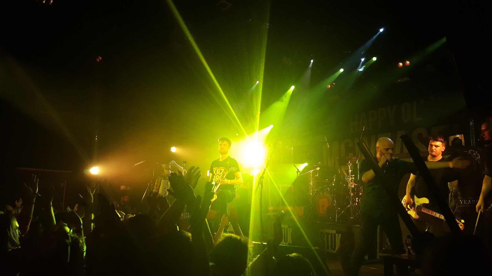 concert-2171166_1920