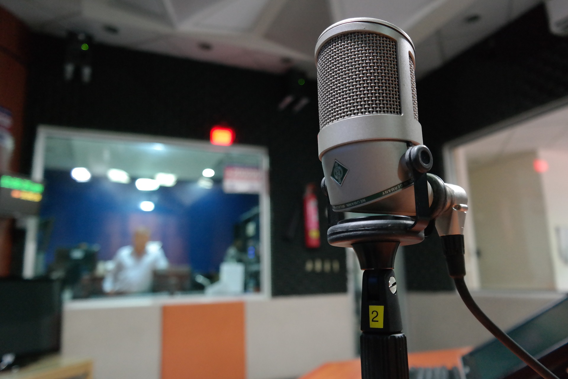 microphone-gddddb3341_1920
