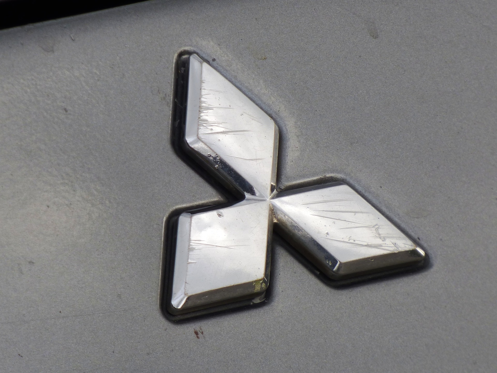 mitsubishi-333635_1920 (4)