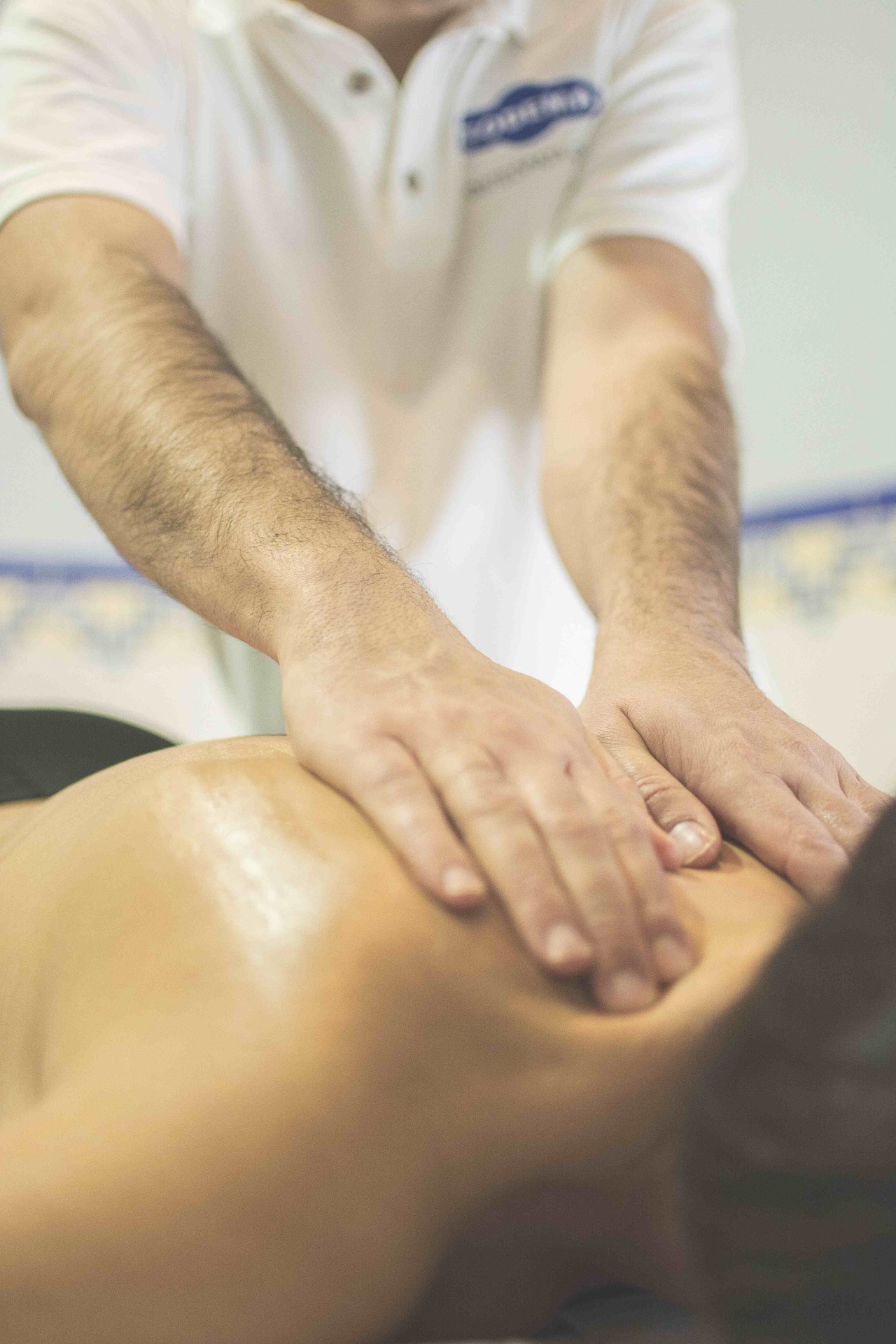 massage-g78320b425_1920