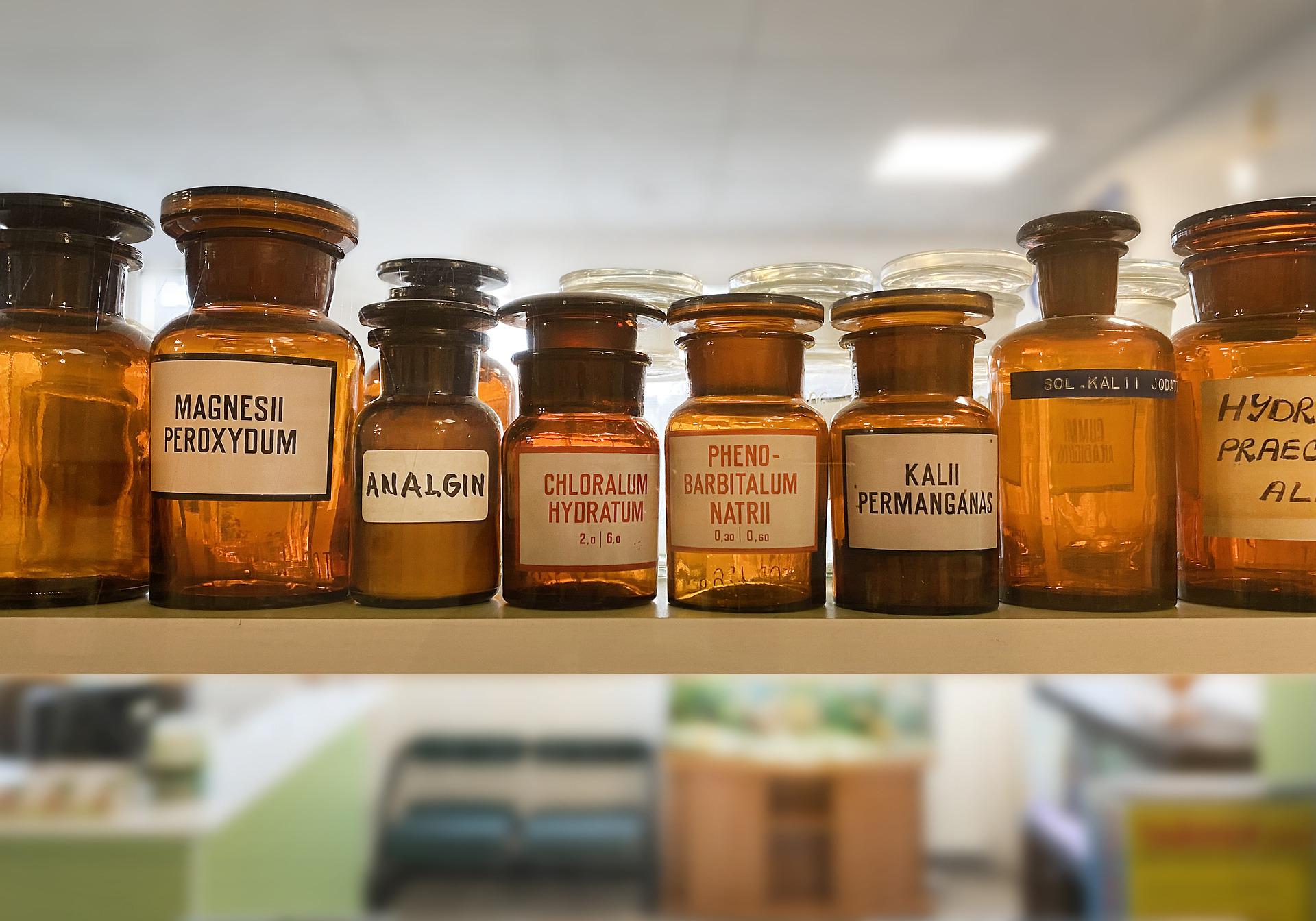 medicine-6806035_1920