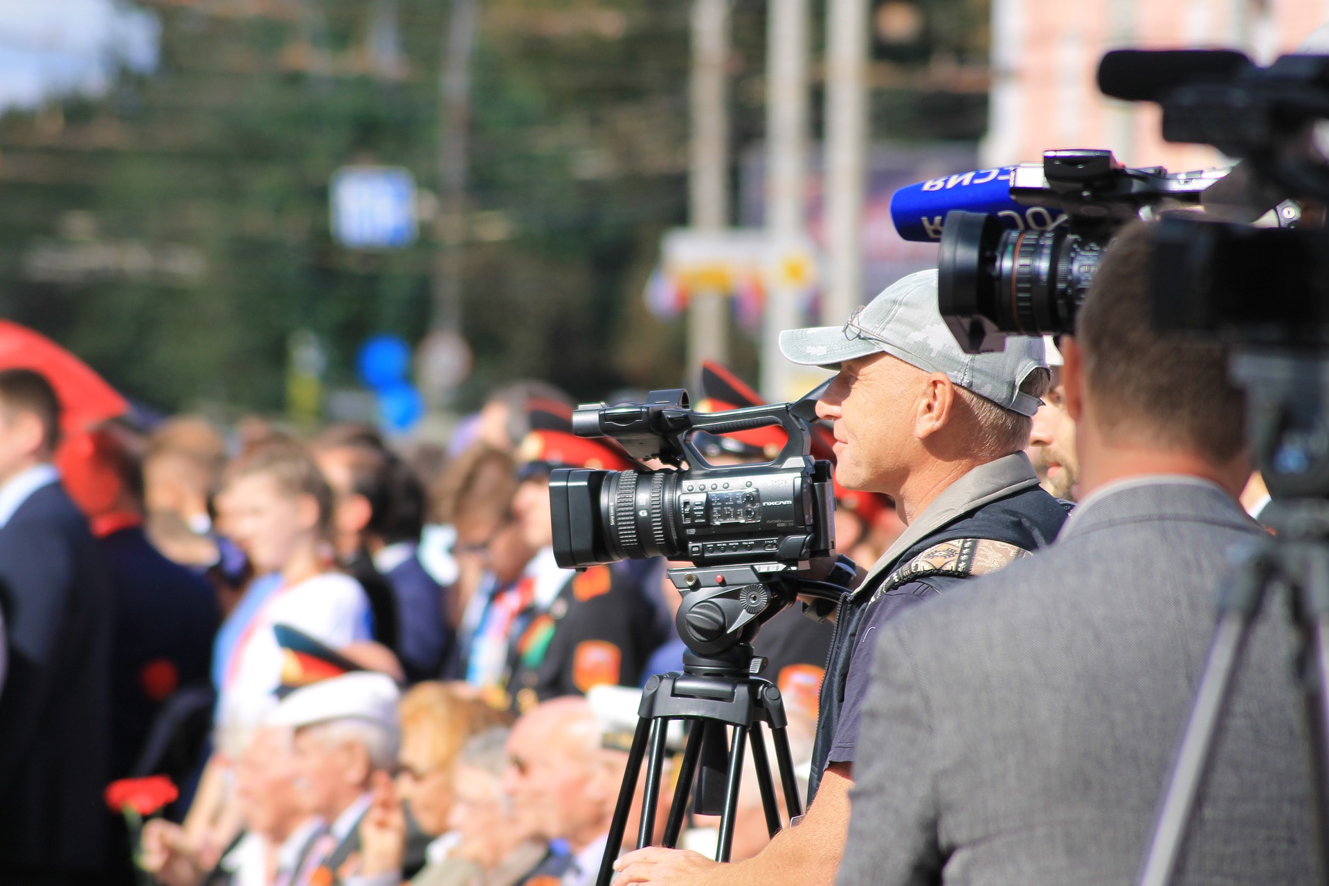 reporter-4000834_1920
