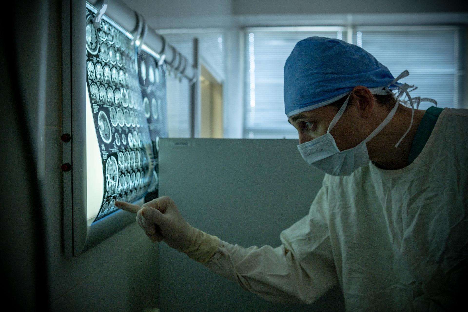 doctor-7000103_1920