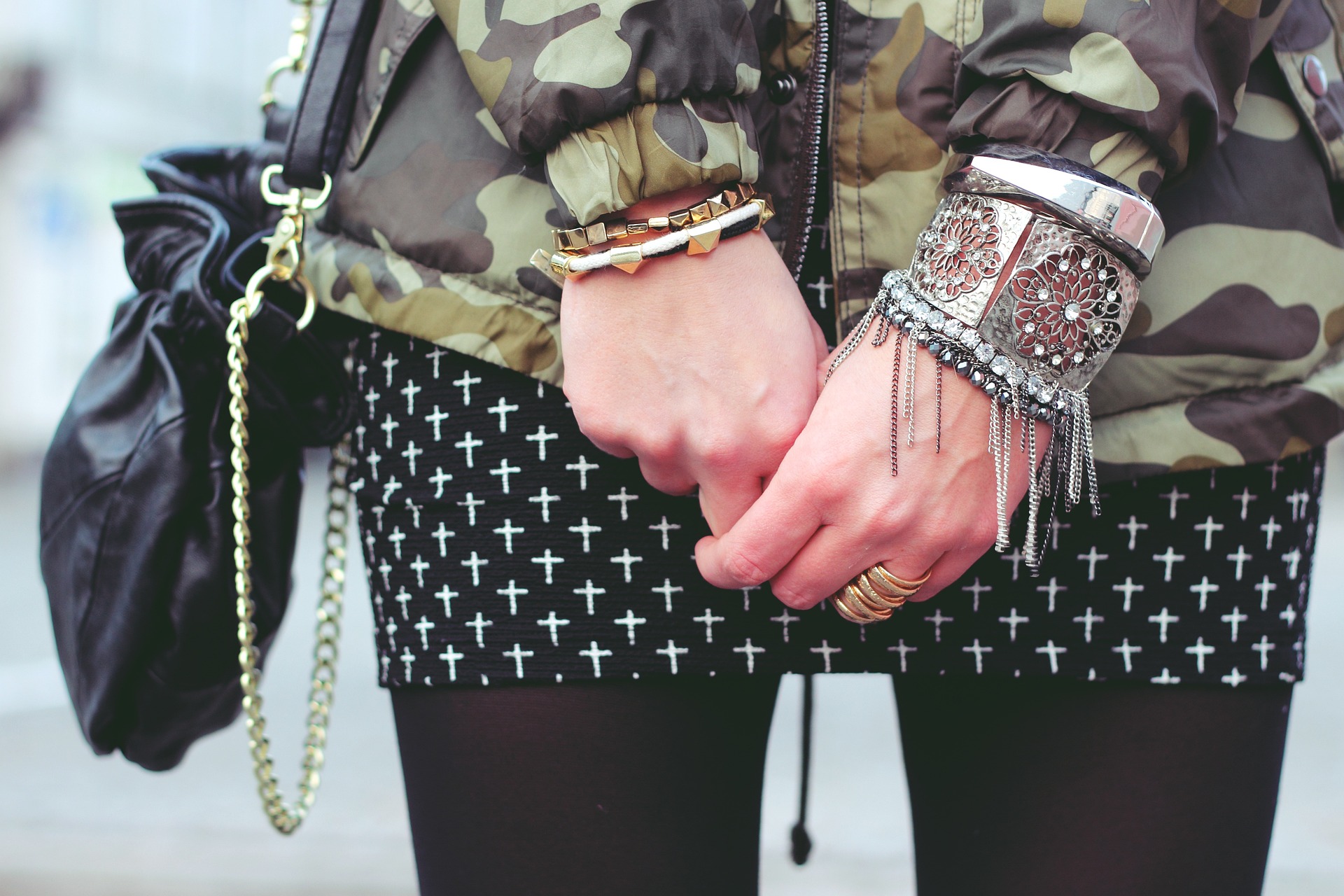 jewellery-792085_1920