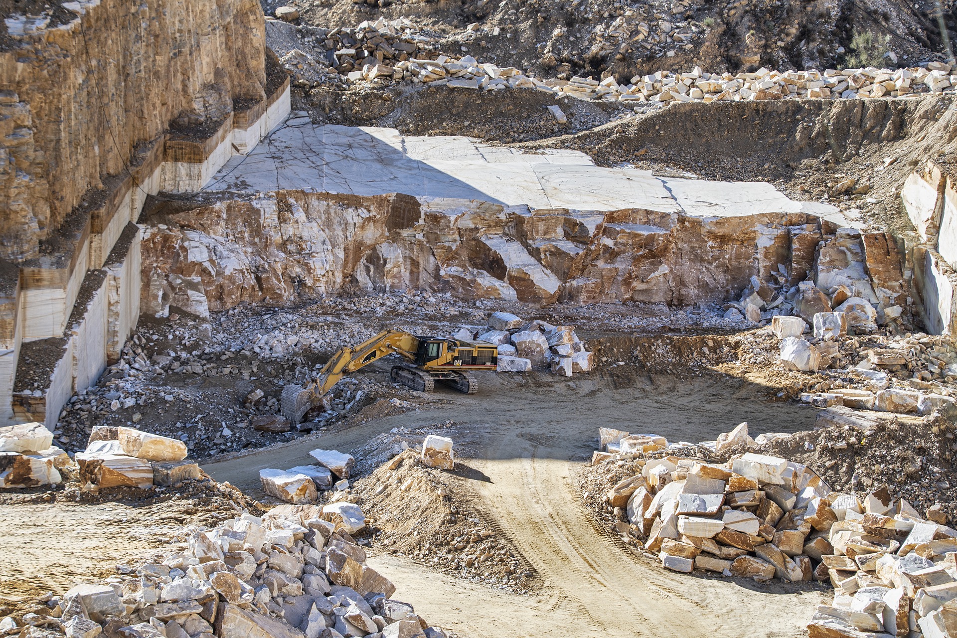 marble-quarries-7748773_1920