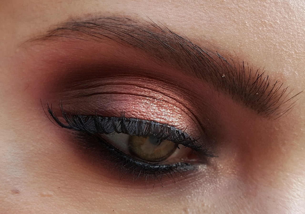 Get Trendy with Glamorous Eyelashes: The Amazing World of Magnetic Lashes
