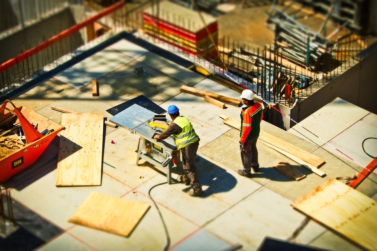 Building Your Skills: Using Online Resources for Construction Training