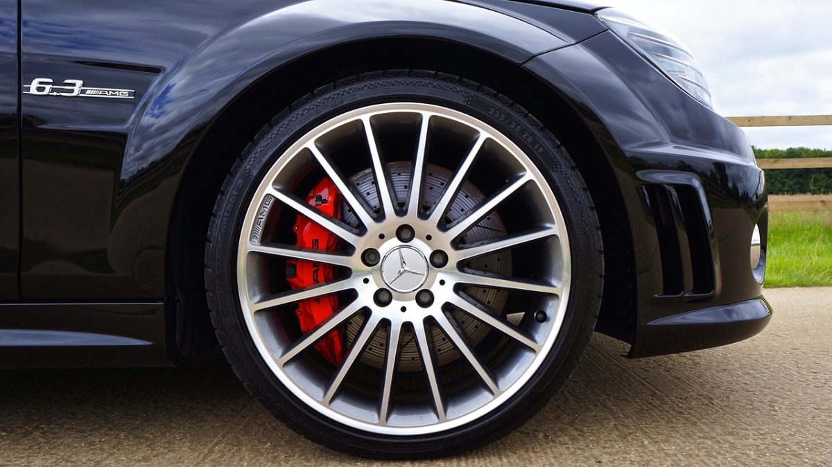 Get Your Wheels Sparkly Clean: A Guide to Polishing Wheels