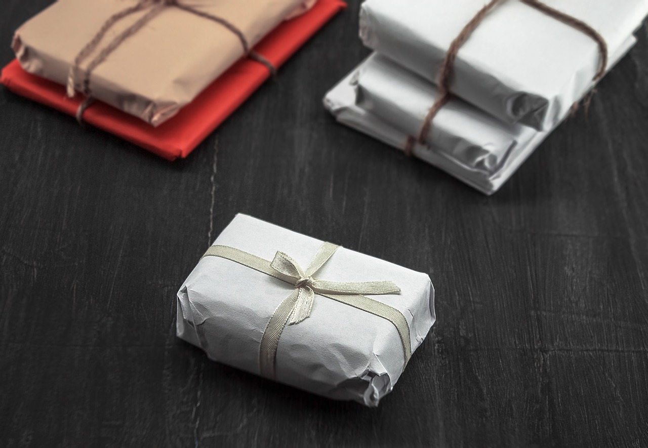 parcel-5637123_1280