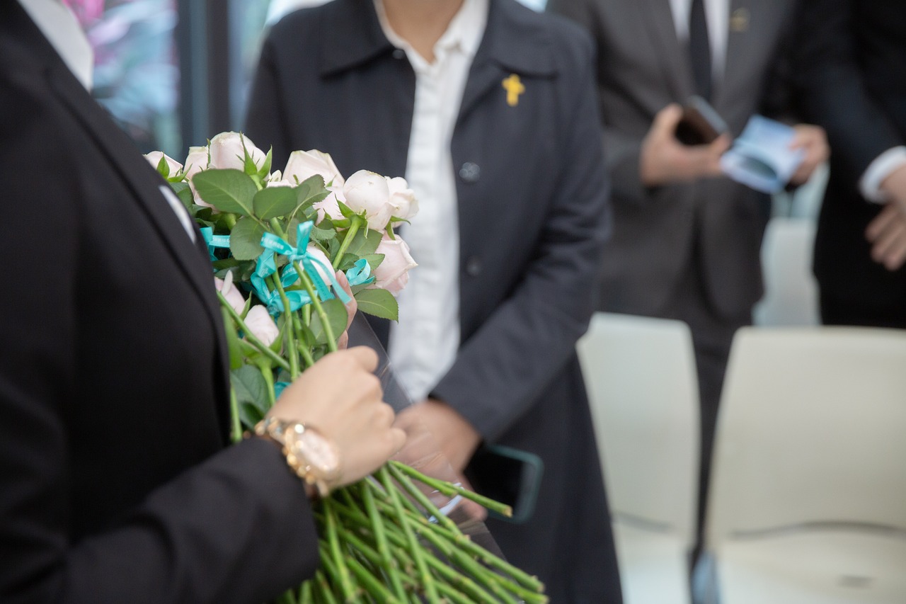 roses-7212688_1280