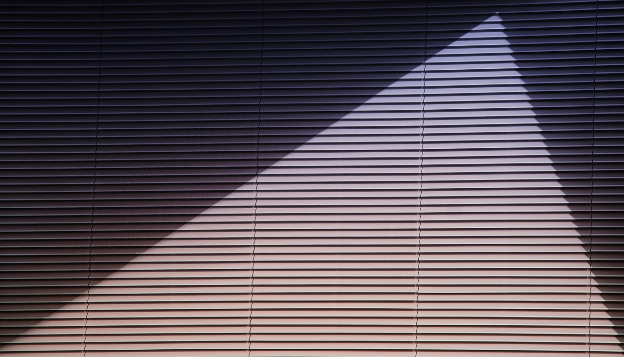 shadow-2584179_1280