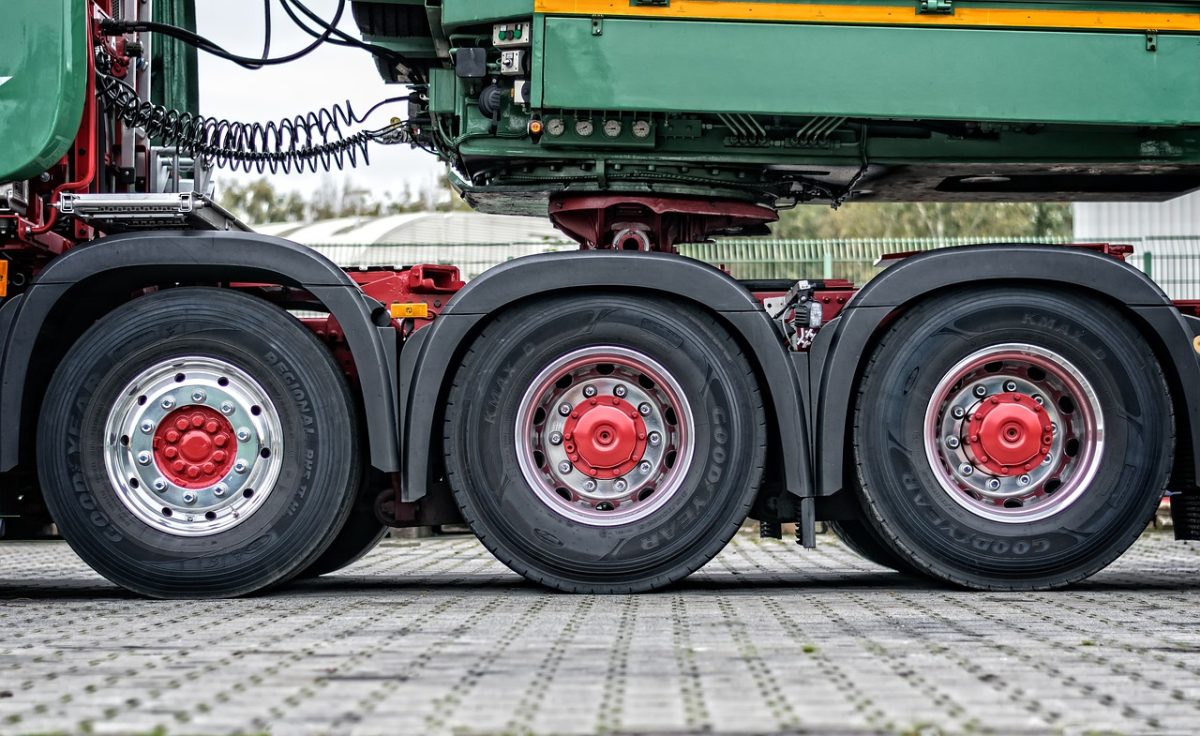 Transporting Heavy Loads: Solutions for Overweight Cargo