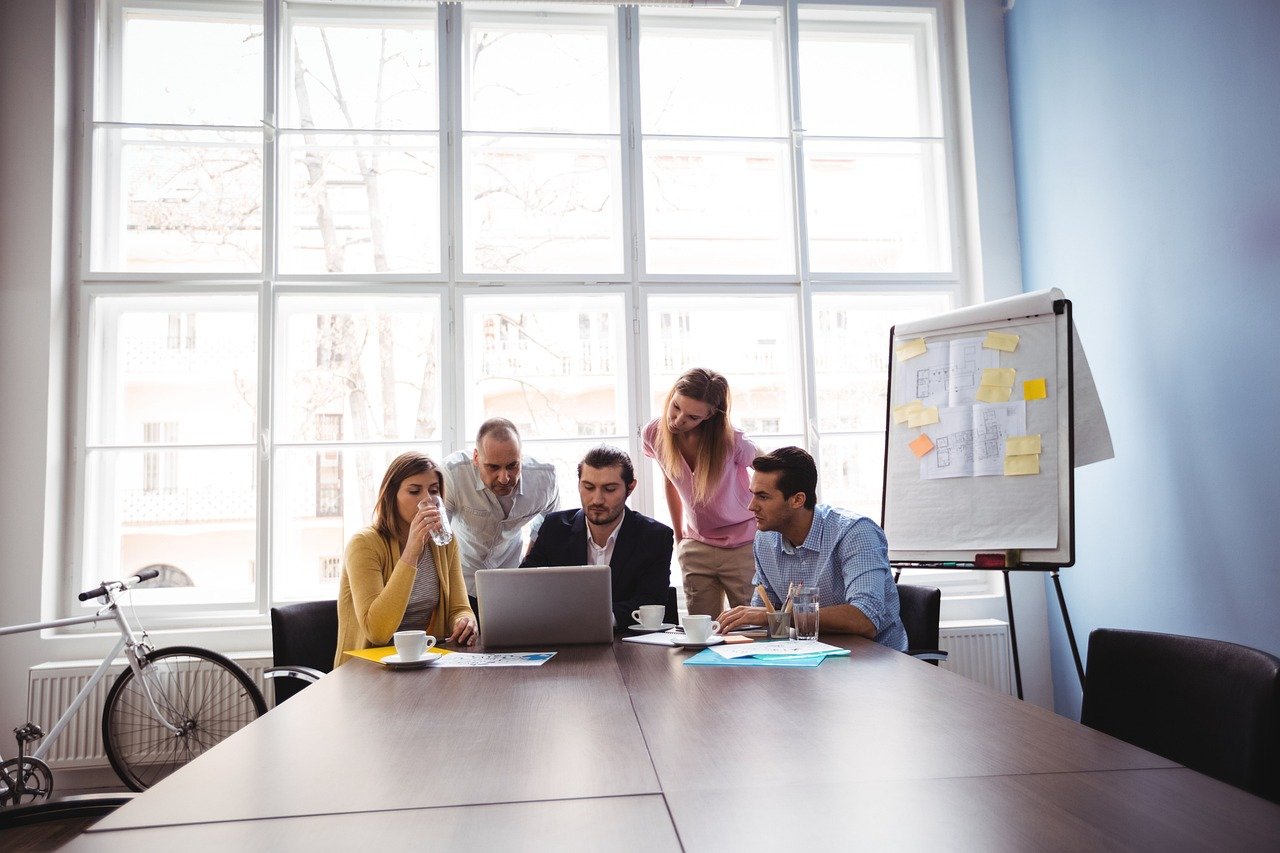 virtual-meeting-room-8376857_1280