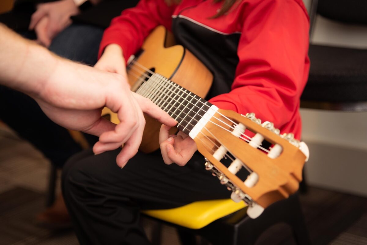 Learning Guitar in La Jolla: A Beginner’s Guide