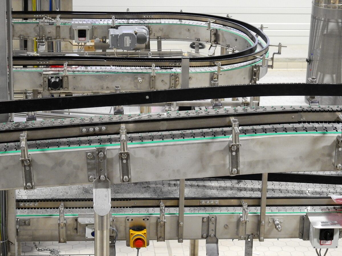 Optimize Your Production Line with Conveyor Belt Control